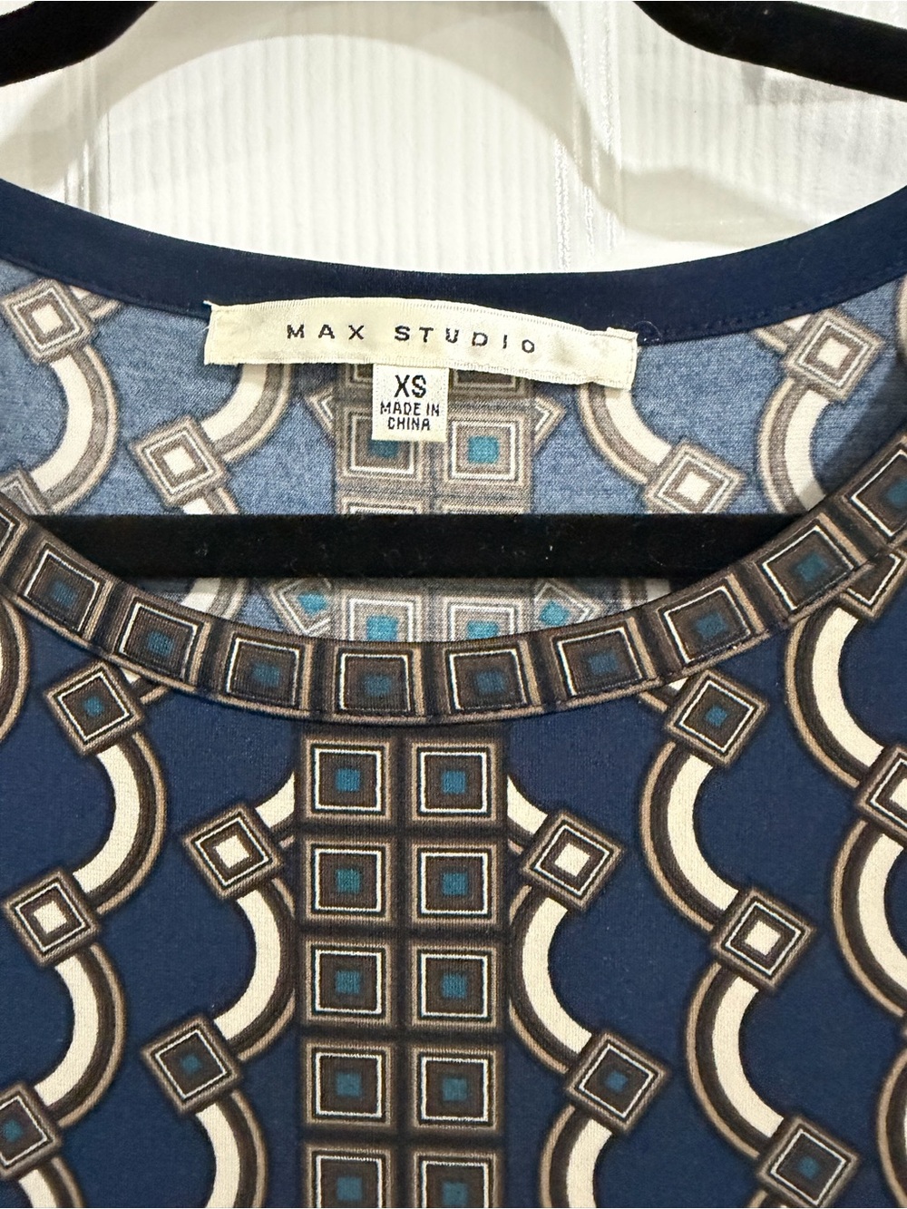 Max Studio Blue and Beige Geometric Midi Dress - Picture 4 of 5
